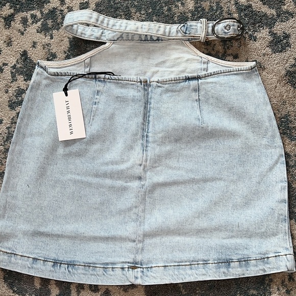 NWT WeWore What Indigo Comfort Cut
Out Skirt size L - Picture 4 of 6